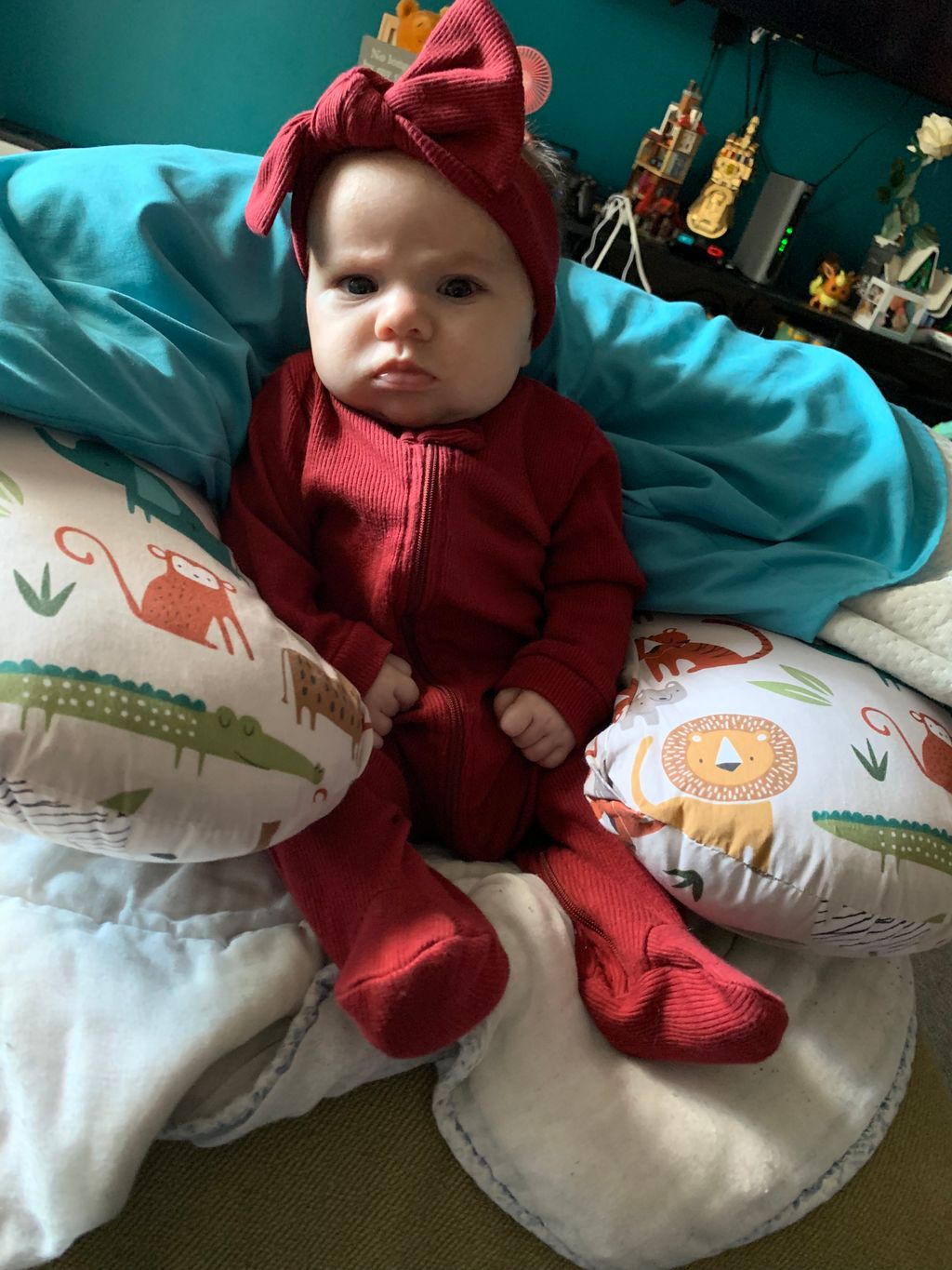 2 month old only wants to sit up straight Baby's First Year Forums