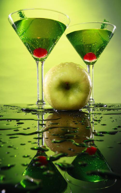 How Do You Make An Apple Martini / 15 Easy And Delicious Fall Cocktails You Can Make At Home