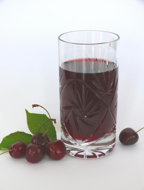 What are the Medical Uses of Tart Cherry? (with pictures)