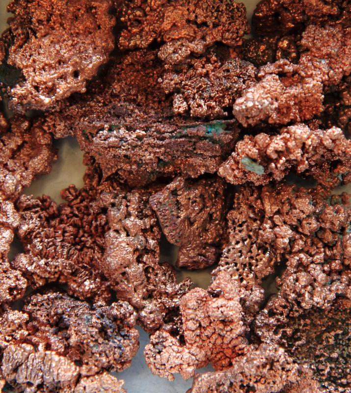 What Are the Different Types of Industrial Raw Materials?