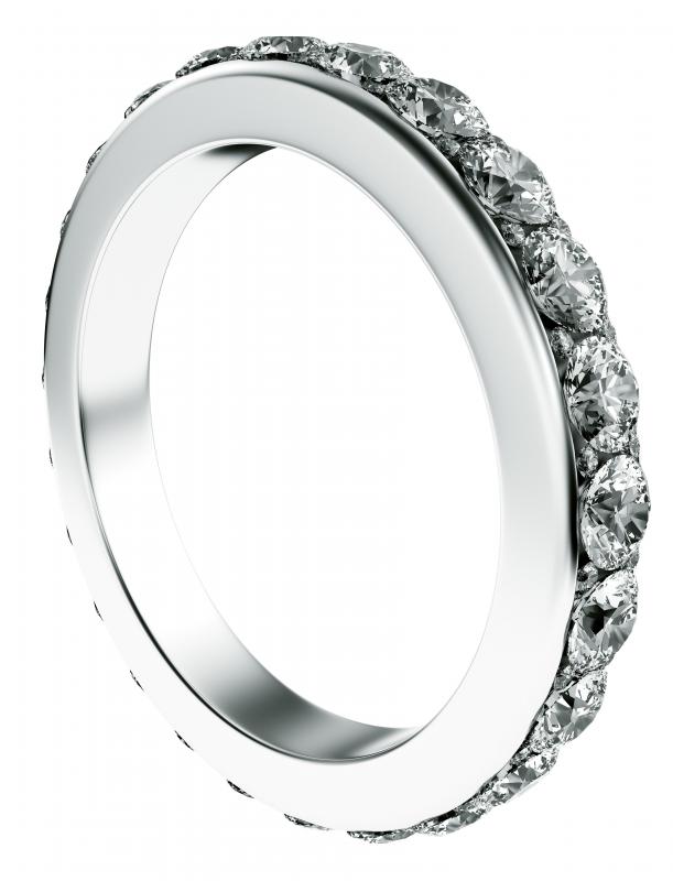 What are Eternity Rings? (with pictures)