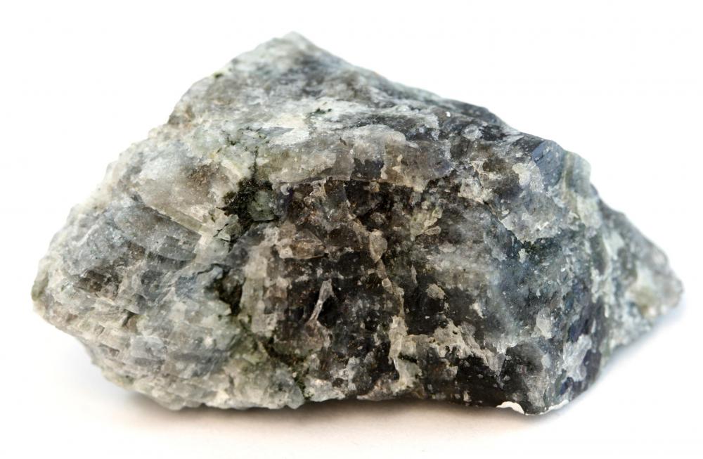 What are Some Different Types of Gemstones? (with pictures)
