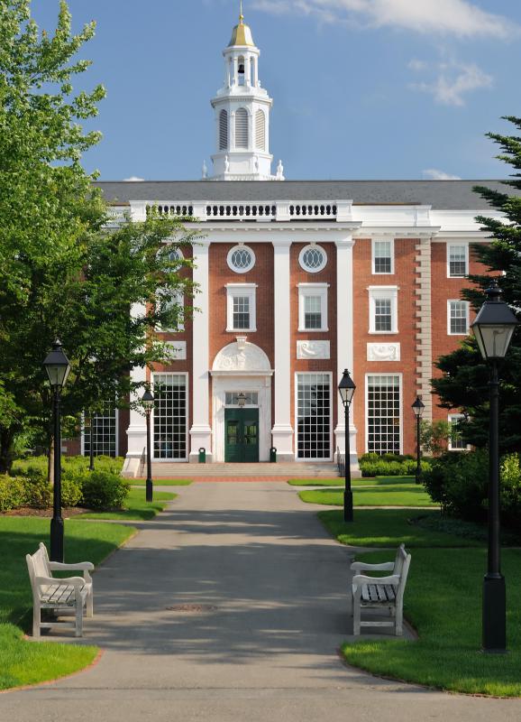 What are the Oldest Universities in the World? (with pictures)