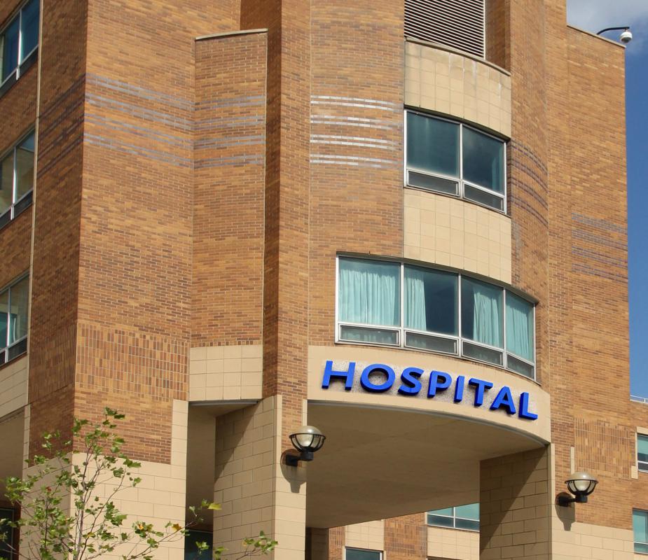 What is a Hospital? (with pictures)