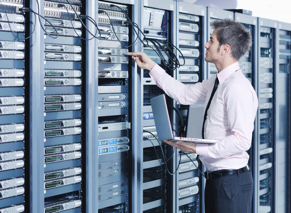 What is a MultiUser Operating System? (with pictures)