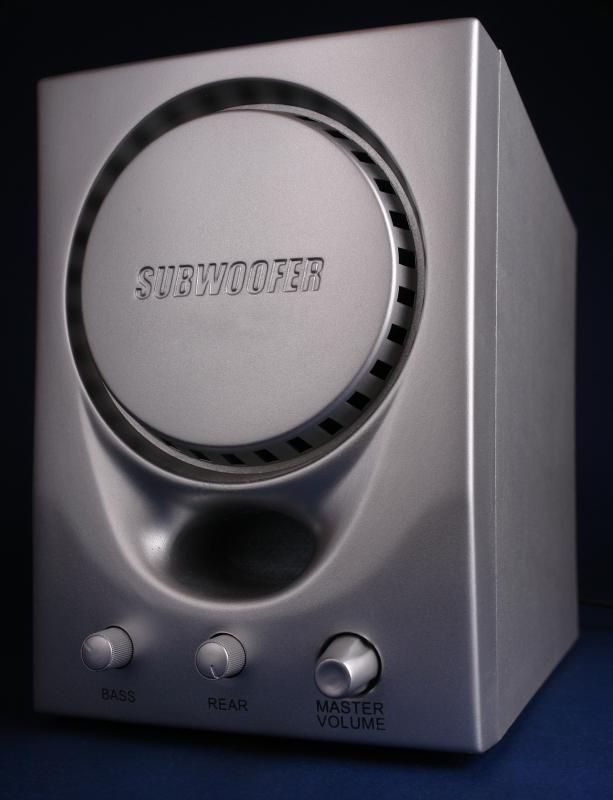 What Is a Wireless Subwoofer? (with pictures)