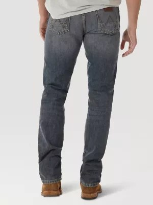 Men's Wrangler Retro® Slim Fit Straight Leg Jean