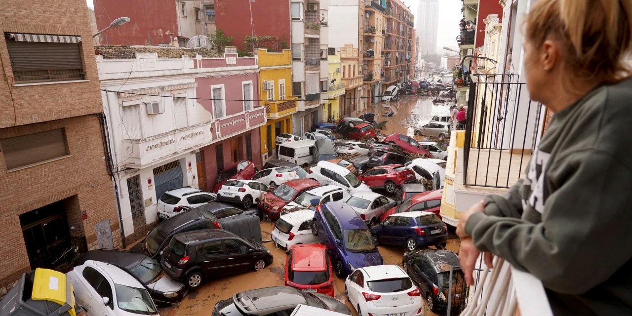 西班牙特大洪灾造成至少95人死亡 WSJ