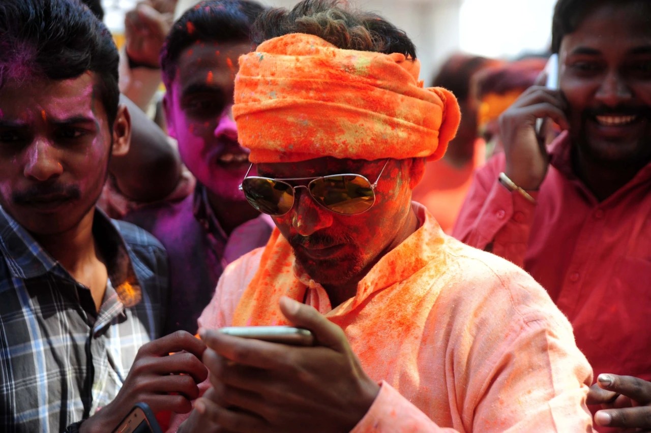 Think American Elections Are Bad? Indian Voters Get 1,000 Texts a Day WSJ