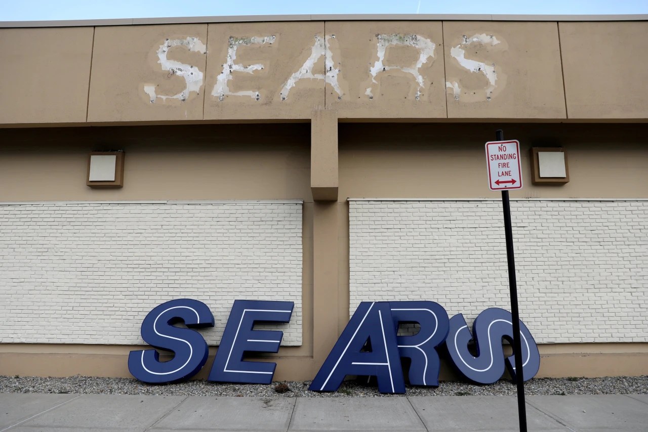 Are There Any Sears Stores Still In Business Business Walls