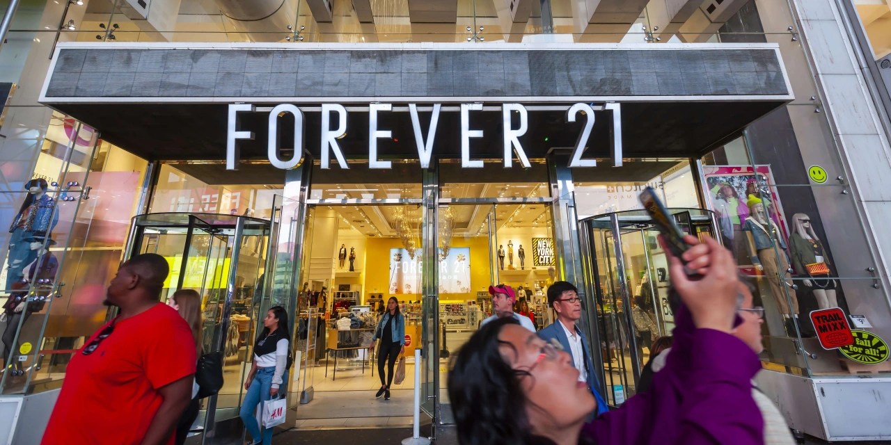 Forever 21 in Talks on Sale to Mall Owners and Authentic Brands WSJ