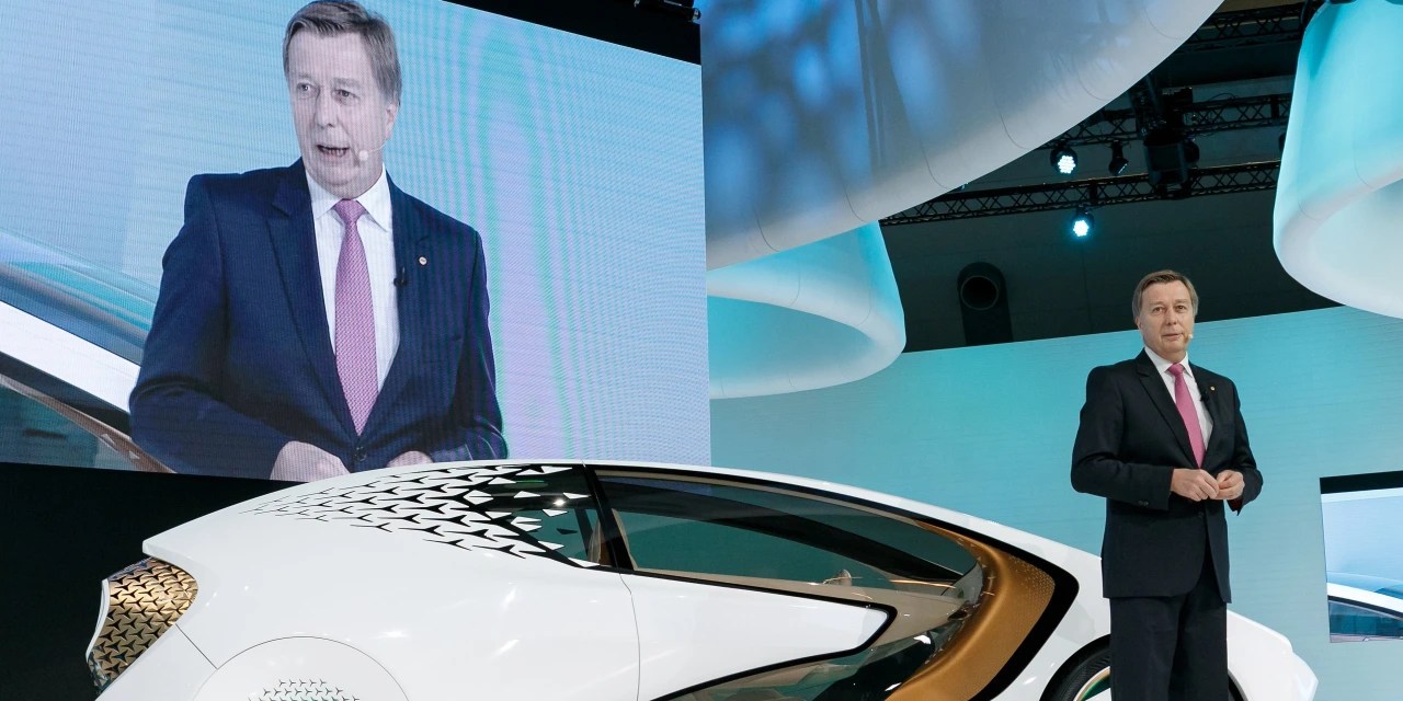 Frenchman at Toyota Makes Nearly Triple Japanese CEO’s Pay WSJ