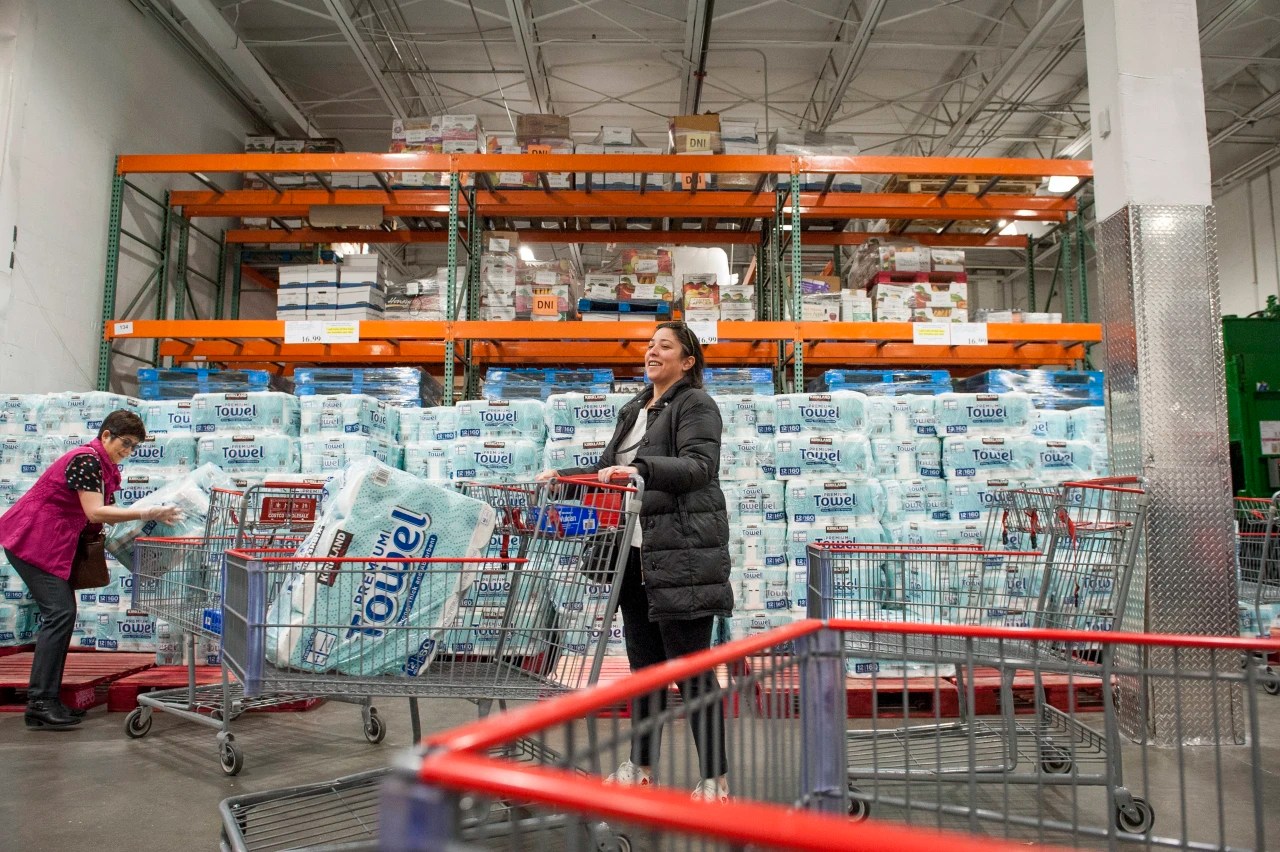 Costco’s Sales Fall for First Time in Over a Decade as Shoppers Stay at