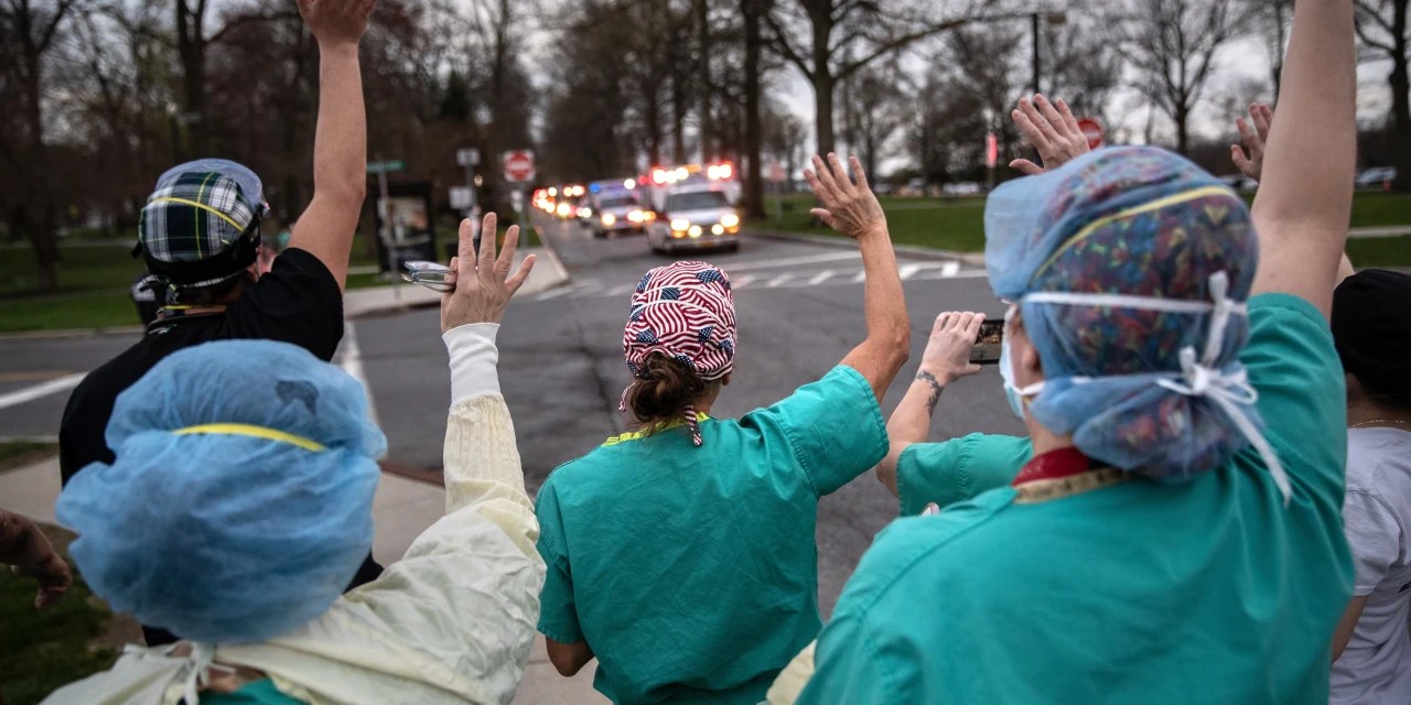 Daily Cheers Give Morale Boost to Medical Workers Fighting Coronavirus