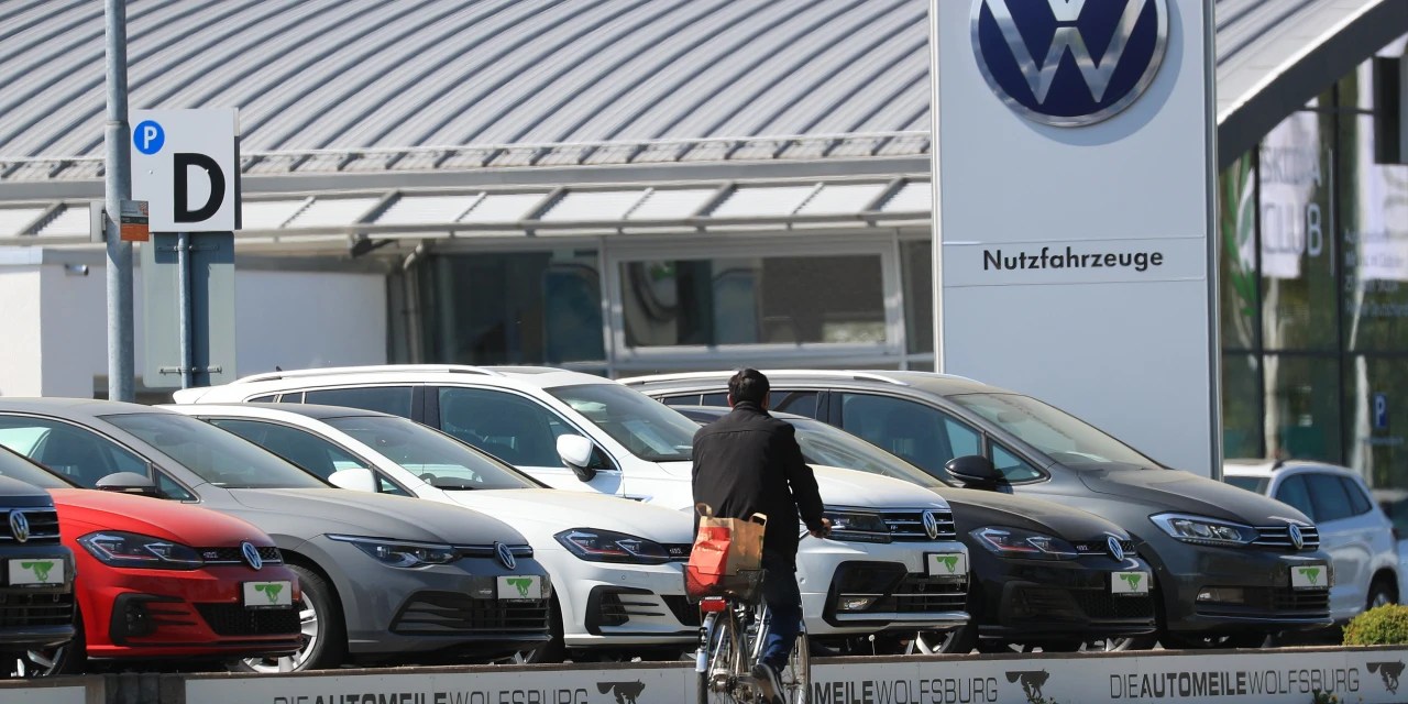 EU New Car Sales Plunge WSJ