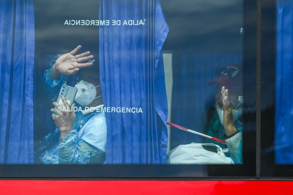 U.S. Hantavirus Cruise Passengers Fly to Quarantine Center After Positive Test