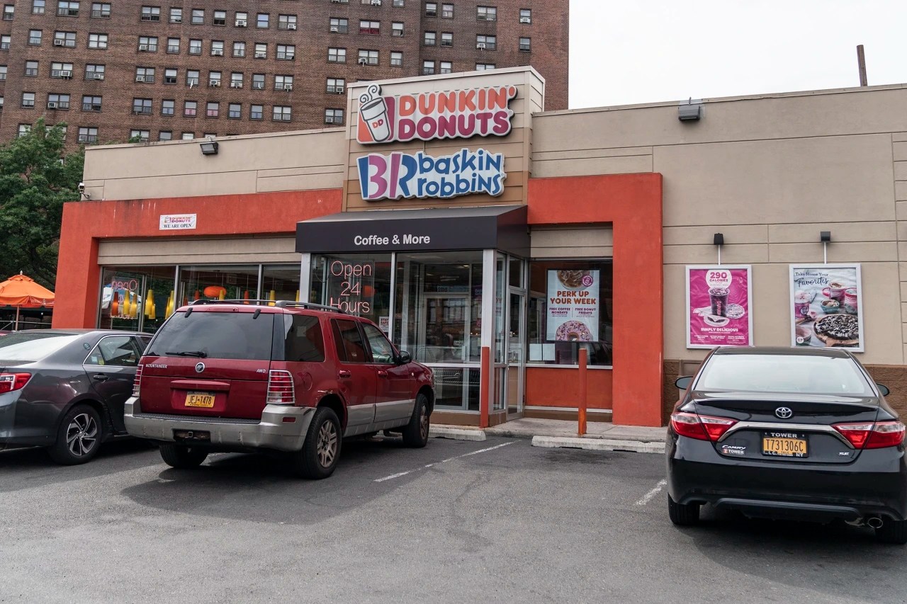 24 hour dunkin donuts baskin robbins near me Saran Hurt