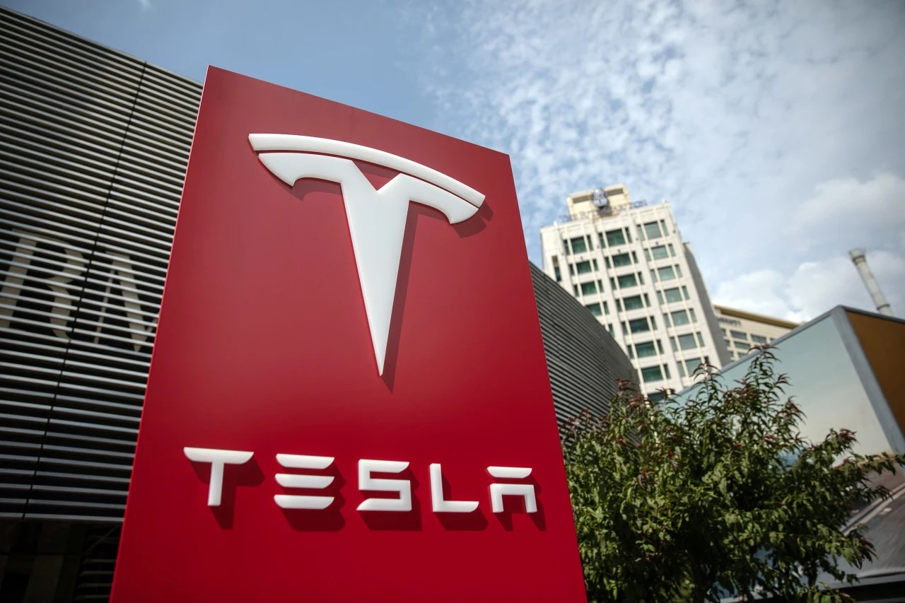 Tesla Accounting Chief’s Exit Drives Home Its Executive Talent Problem
