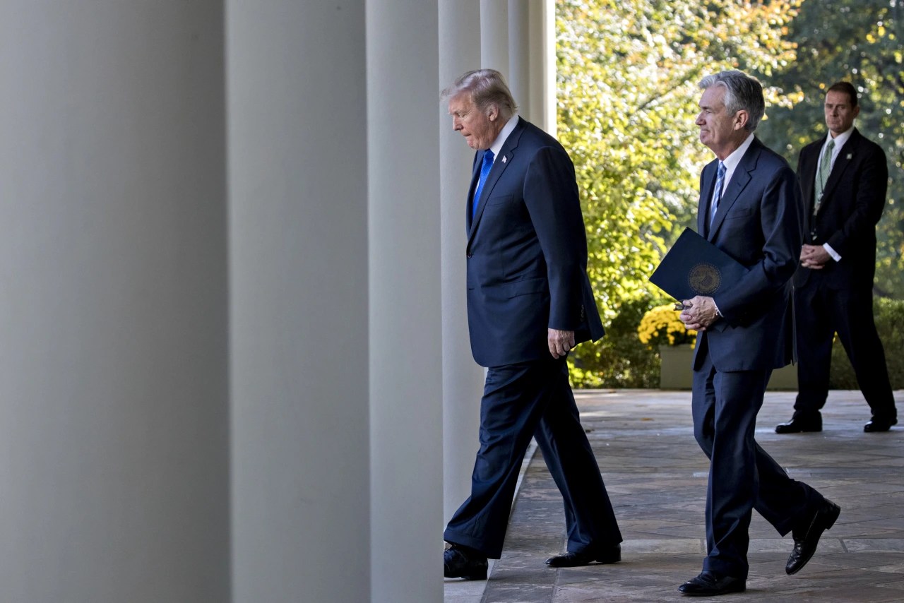 Trump Renews Call for InterestRate Cut, Slams Powell in Truth Social