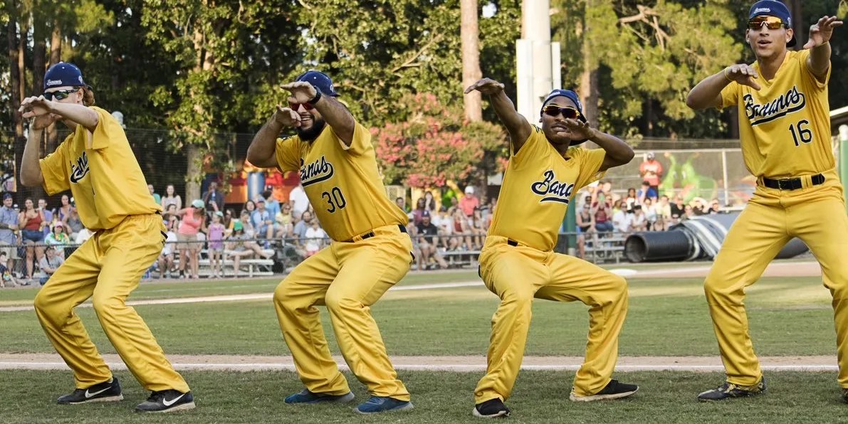 The Crazy Baseball Team That Lets Fans Catch Foul Balls for Outs WSJ