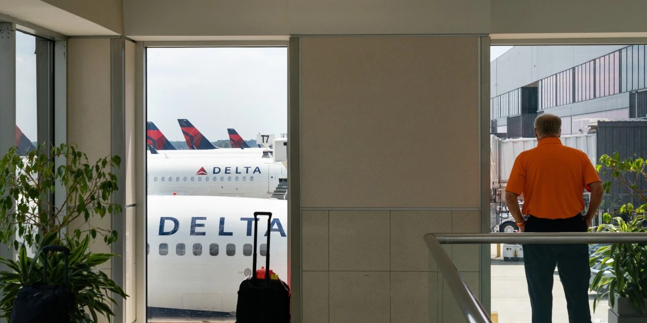 Delta Reports Another Quarterly Loss, but Says Travel Demand Is Rising