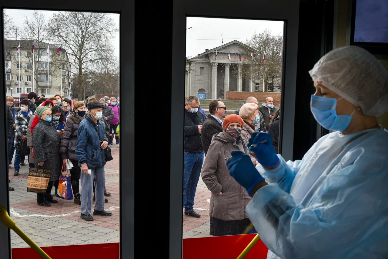 Russia Struggles to Meet Demand for Its Covid19 Vaccine