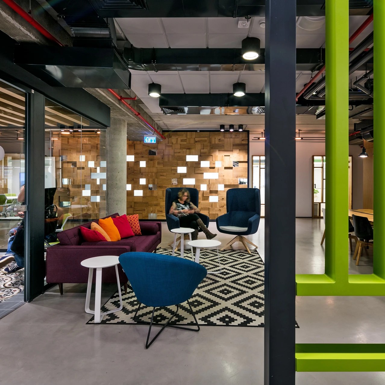 Done Working From Home? Prepare for More Hot Desks WSJ