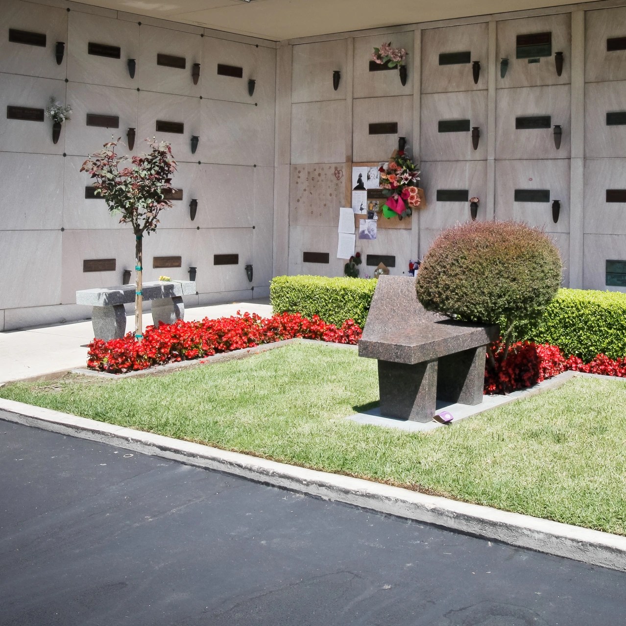 For 2 Million, a Chance to Spend Eternity Next to Marilyn Monroe and