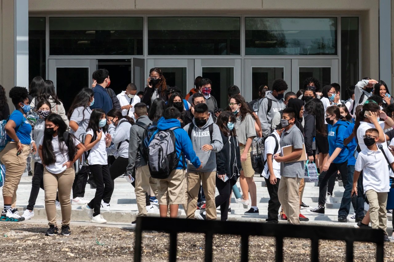 Many School Districts Keep Covid19 Closure Thresholds Flexible WSJ