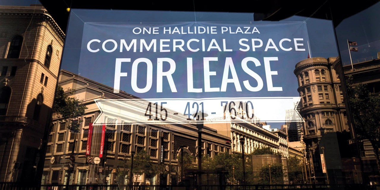 WhiteHot RealEstate Market Fuels SaleLeaseback Deals WSJ