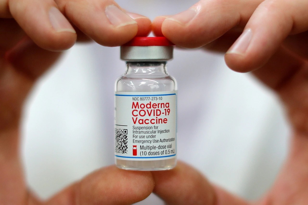 Moderna Says Vaccine Contaminant in Japan Was Stainless Steel, Sees No