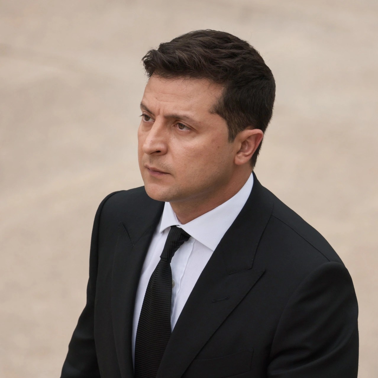 Ukraine’s Zelensky Wants to Fend Off Russia—and America, Too WSJ