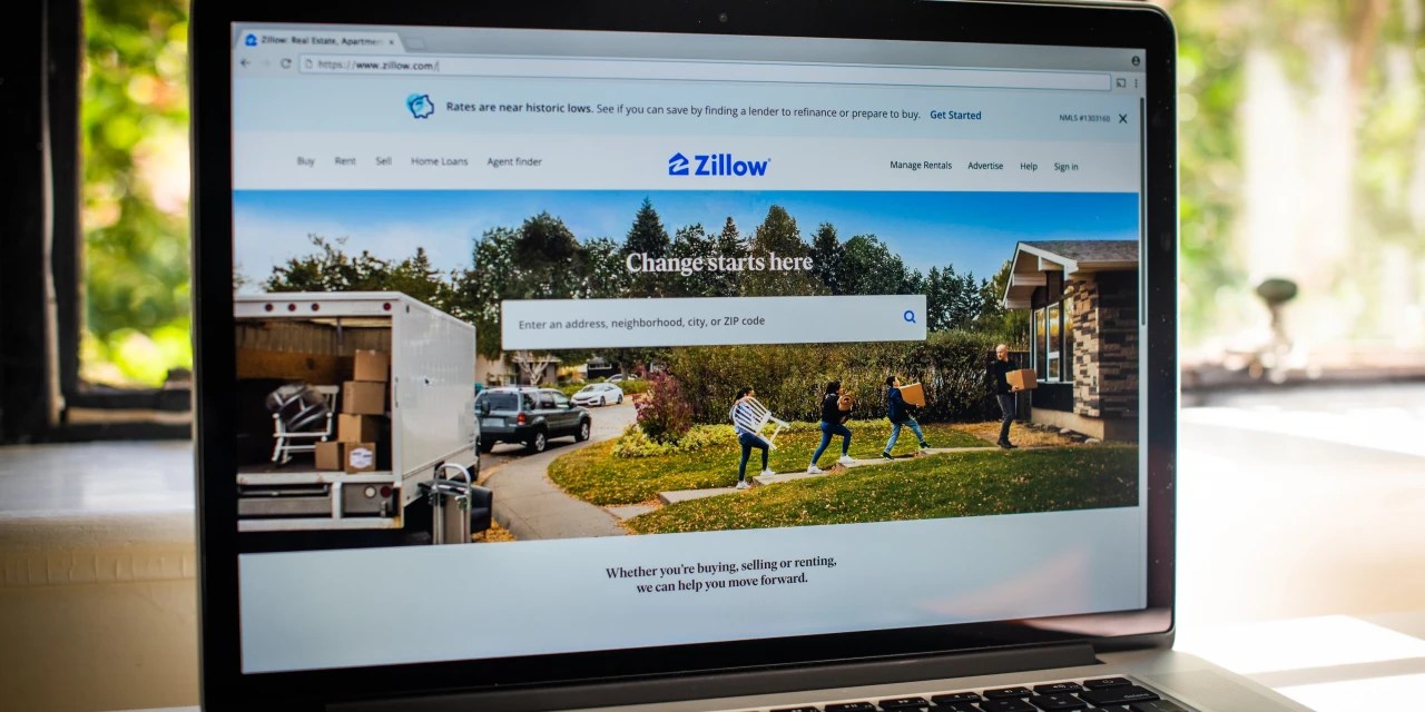 Zillow’s Shuttered HomeFlipping Business Lost 881 Million in 2021 WSJ