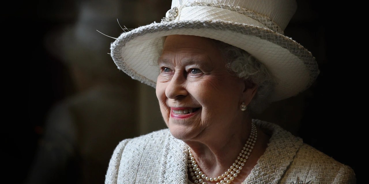 Queen Elizabeth II, LongestReigning British Monarch, Dies WSJ