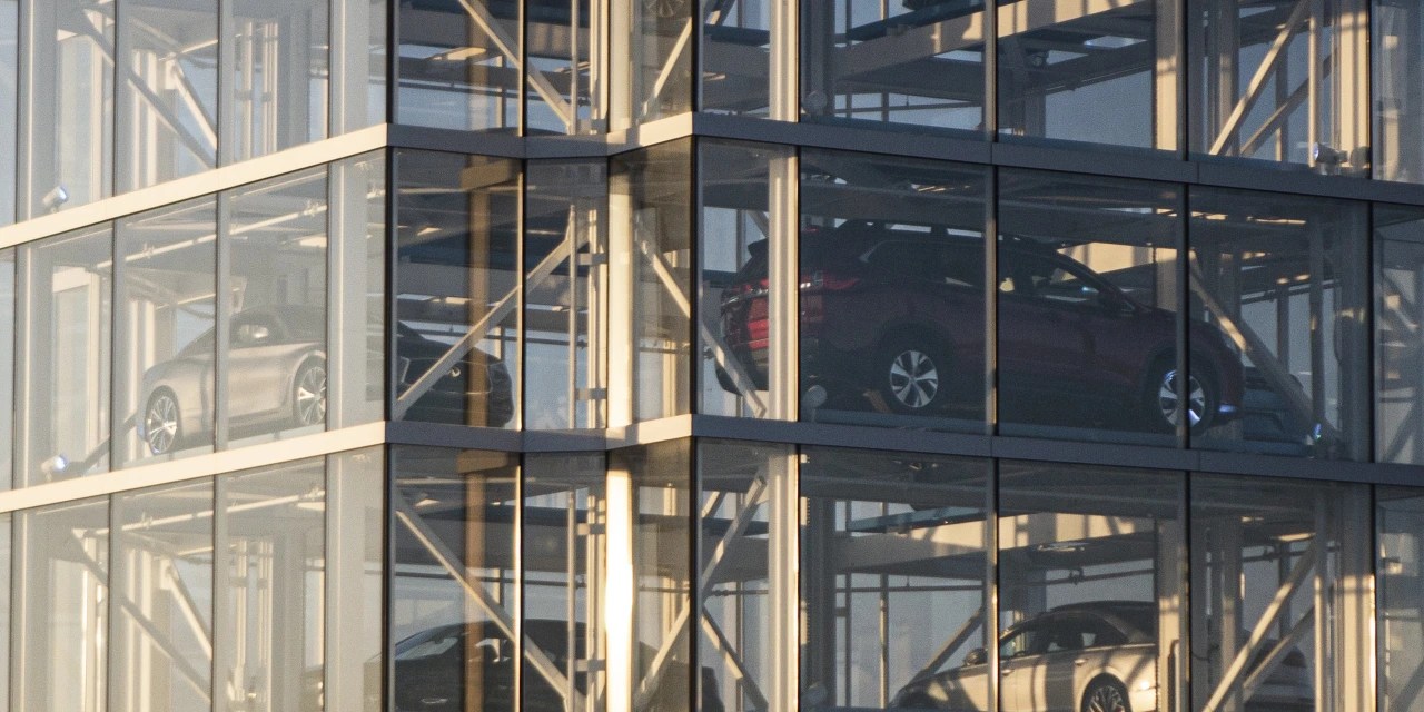 Carvana Buys UsedCar Auction Network as Growth Slows WSJ