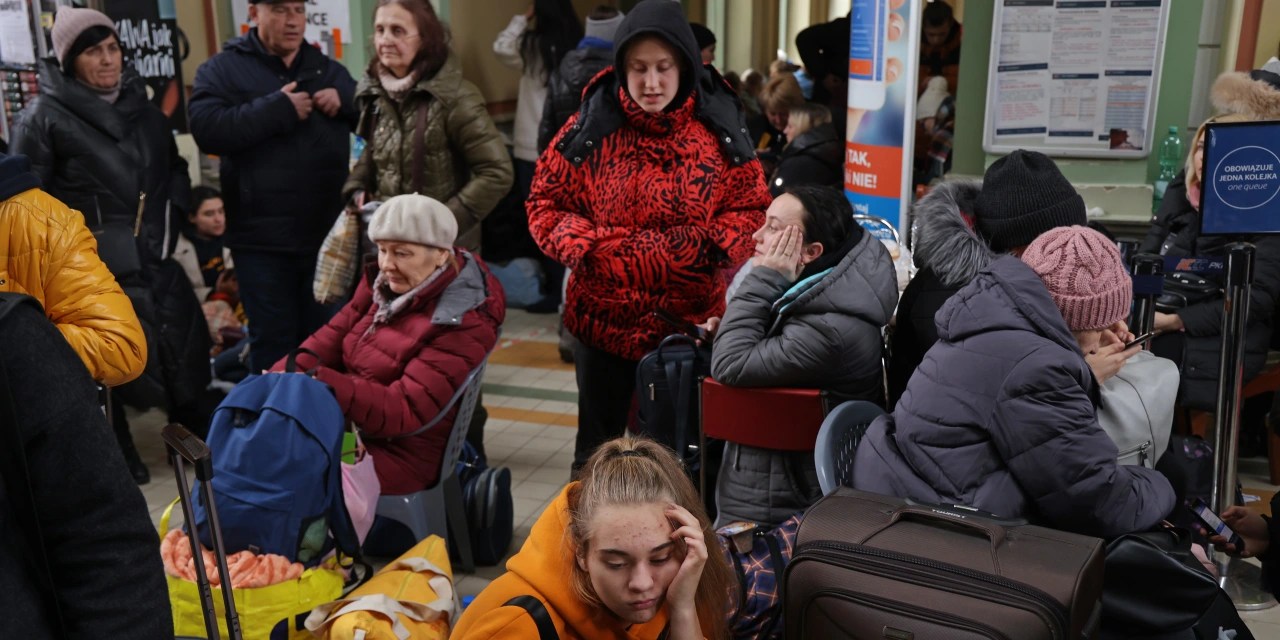 Two Ukrainian Refugees Enter Poland Every Three Seconds Right Now WSJ
