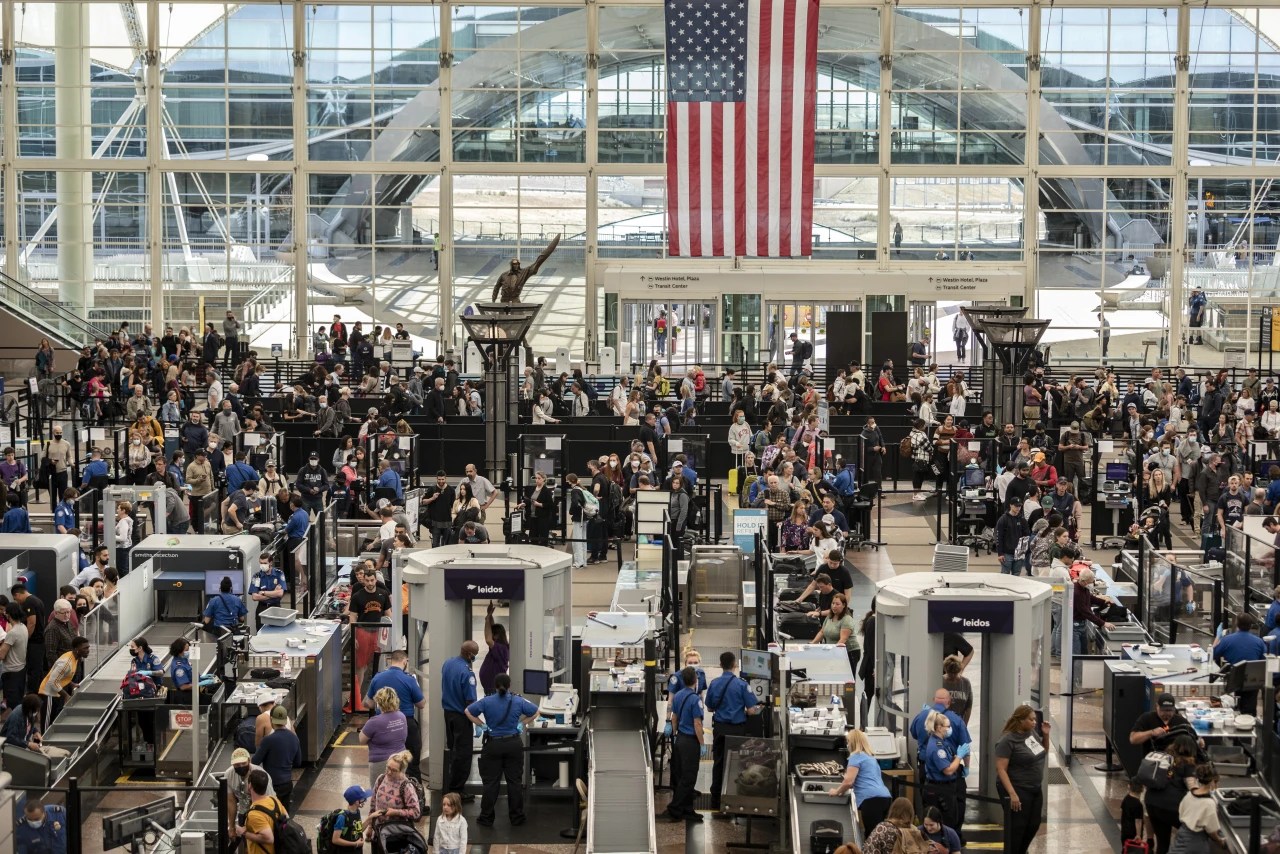 Should You Wear a Mask Anyway as Federal Mandates Are Dropped for Airports, Airlines? WSJ
