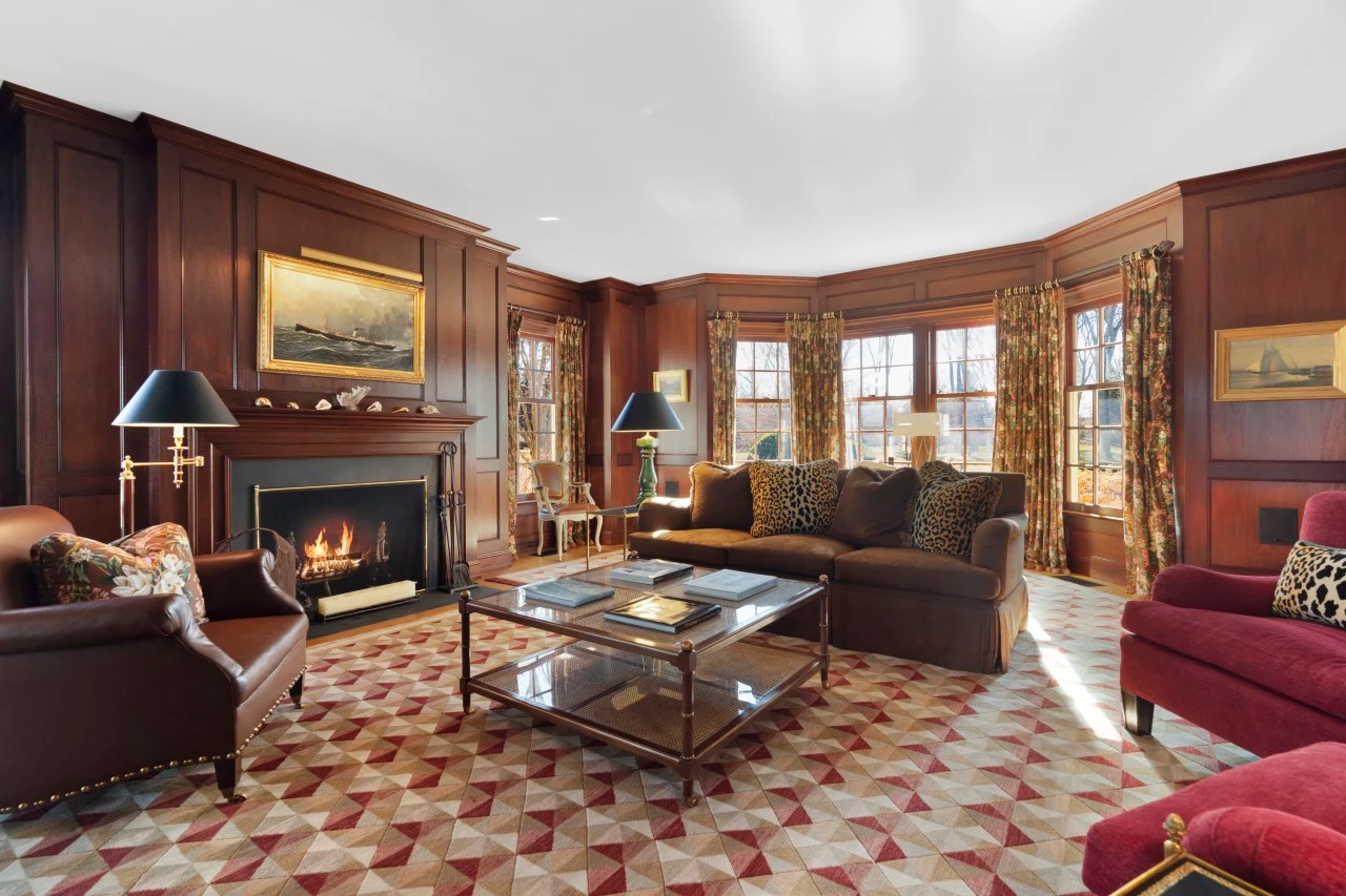 Cargill Heiress Lists Waterfront Connecticut Home for 14.5 Million WSJ