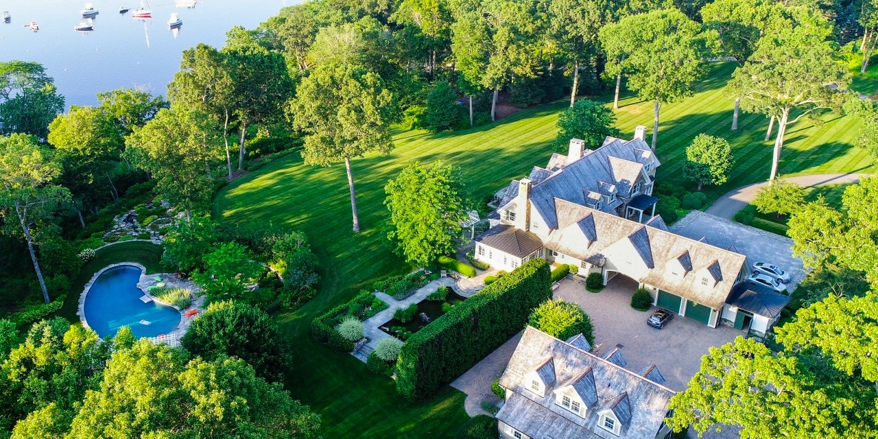 Cargill Heiress Lists Waterfront Connecticut Home for 14.5 Million WSJ