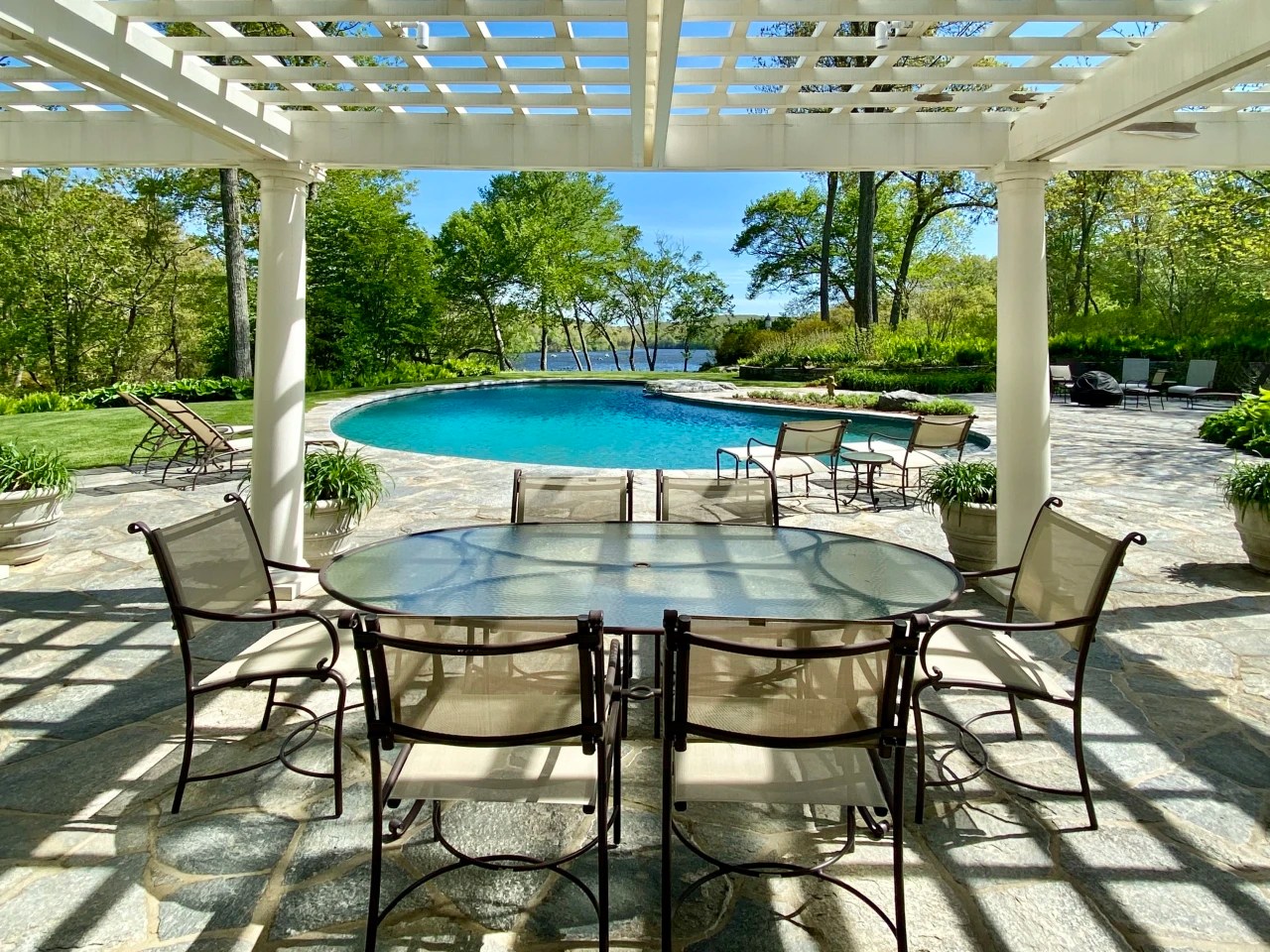 Cargill Heiress Lists Waterfront Connecticut Home for 14.5 Million WSJ