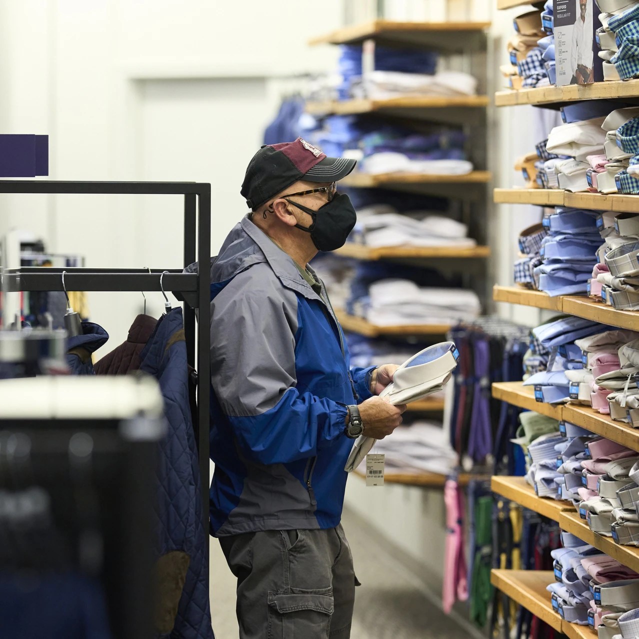 Retailers’ Inventories Pile Up as Lead Times Grow WSJ