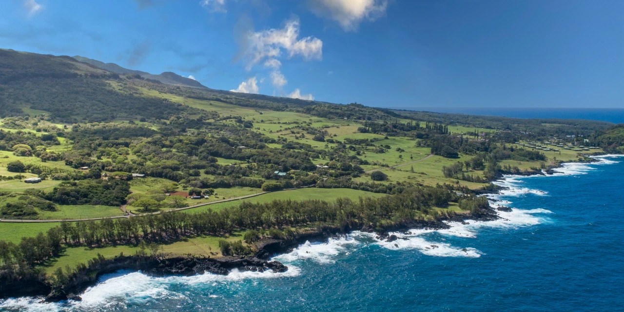 A Massive Maui Ranch Next Door to Oprah’s Property Asks 75 Million WSJ