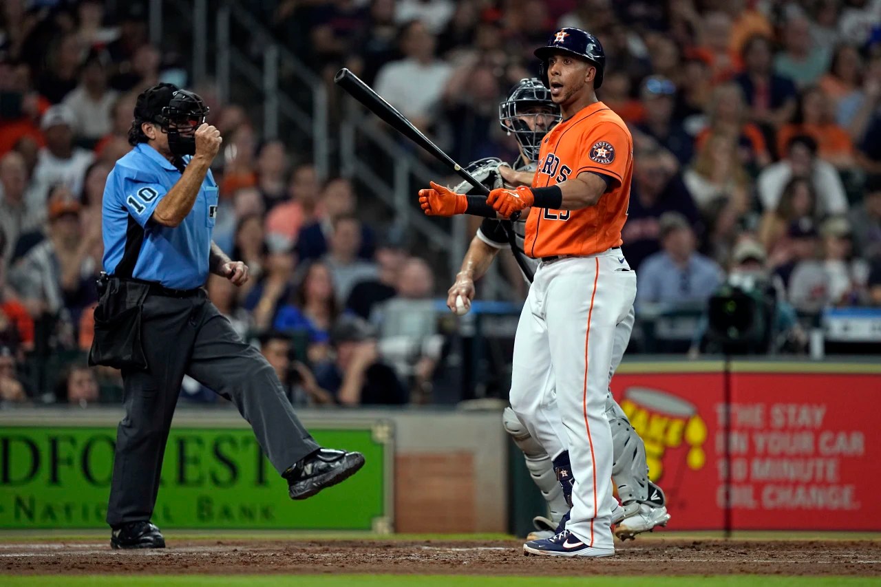 MLB umpire job responsibilities