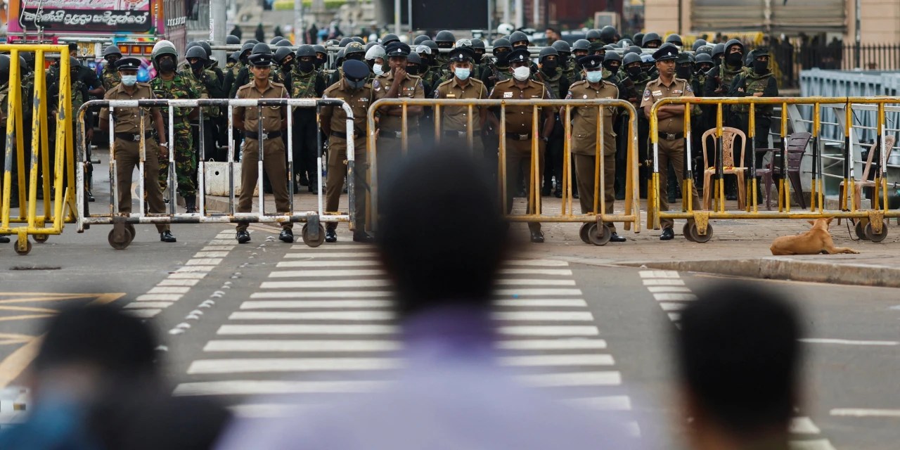 Sri Lanka Security Forces Clear Main Protest Camp in Colombo WSJ