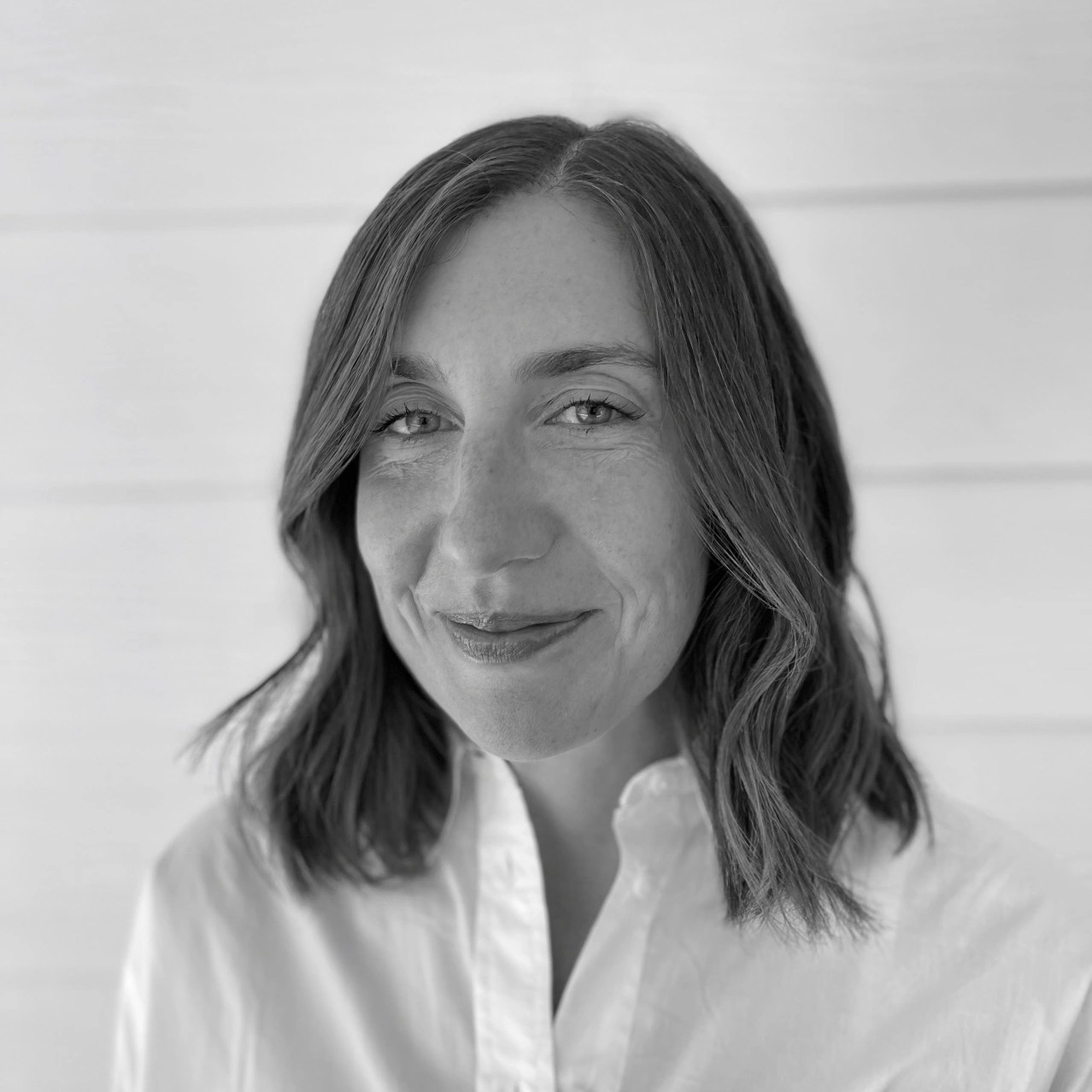 Lenora Jane Estes — Executive Features Director at The Wall Street Journal