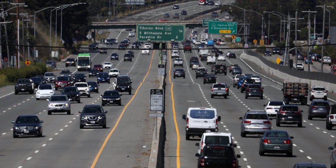 California Approves Rules to Ban GasolinePowered Cars by 2035 WSJ