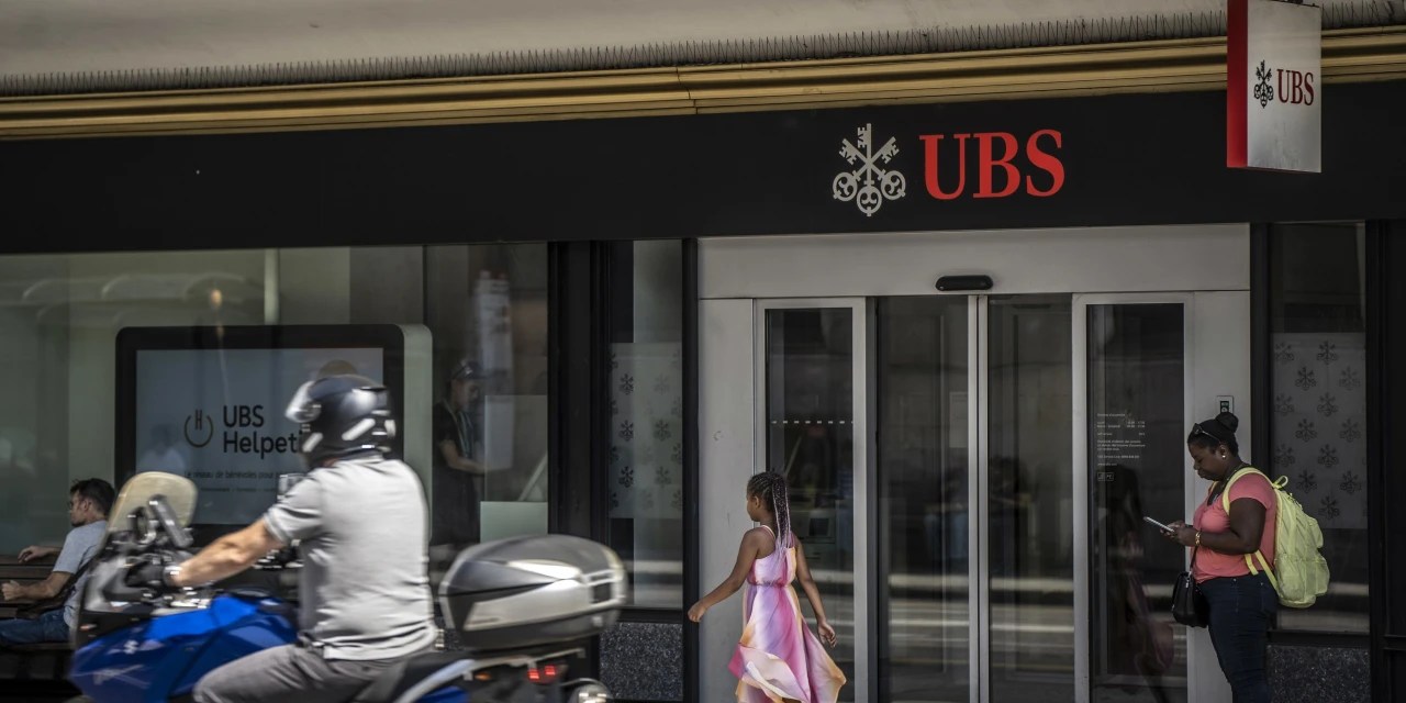 UBS to Raise 2022 Dividend WSJ