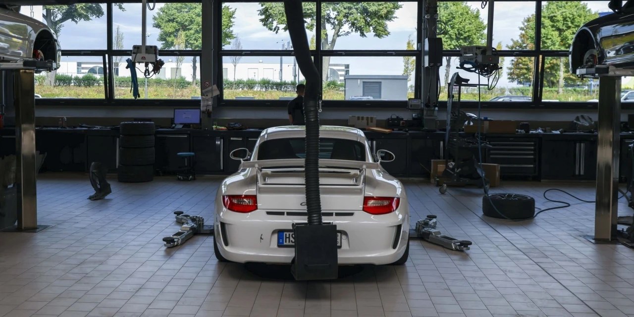 Porsche IPO Makes Nod to Iconic 911 Sports Car