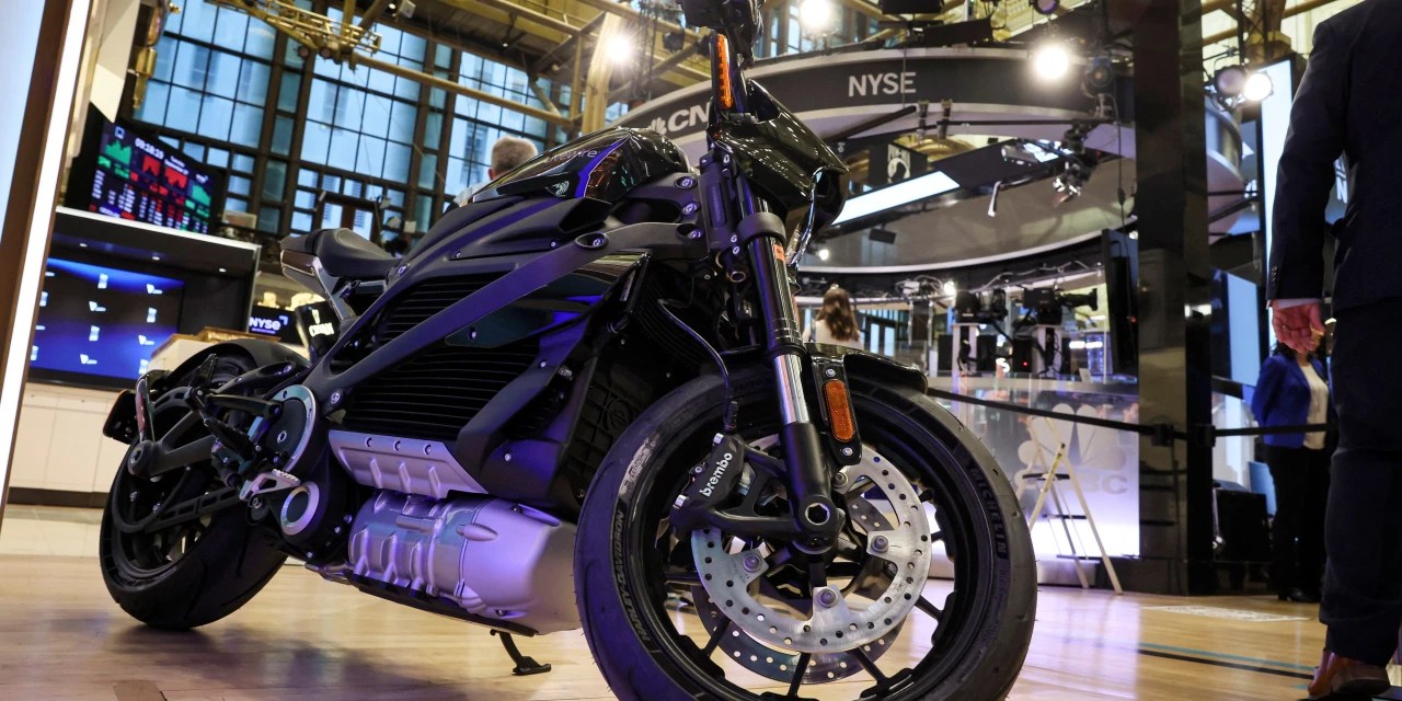 HarleyDavidson’s Electric Motorcycles Struggle To Connect With