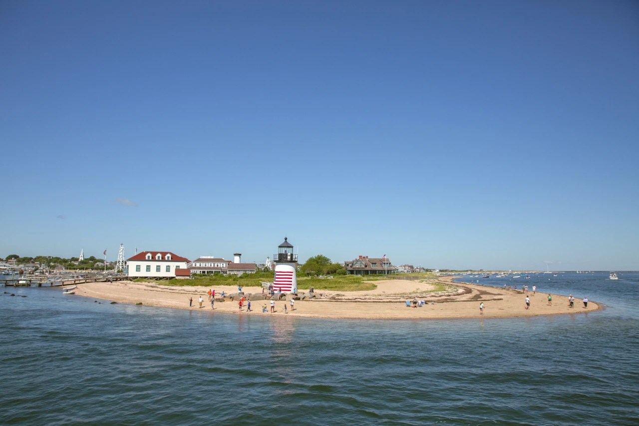 A 2Acre Nantucket Estate Sells for 20.5 Million WSJ